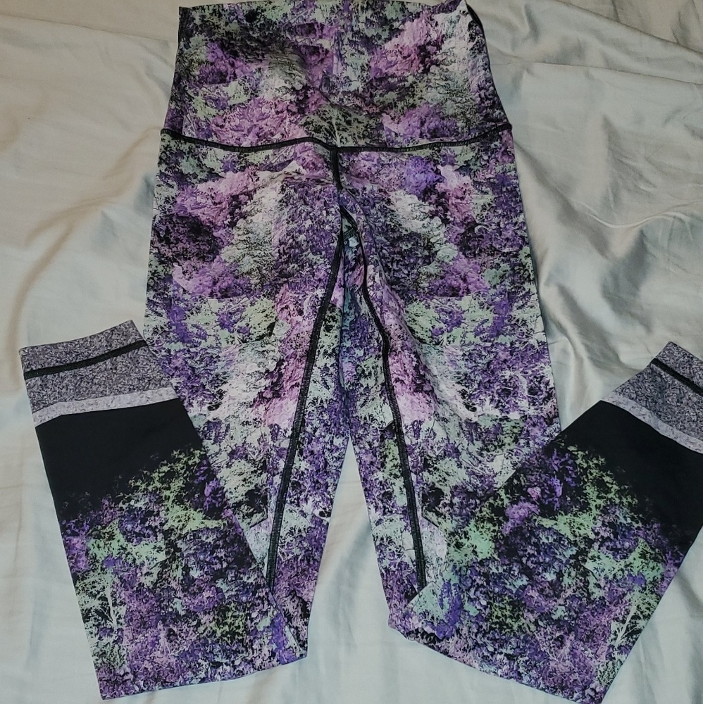 Wunder under HR tight Lululemon